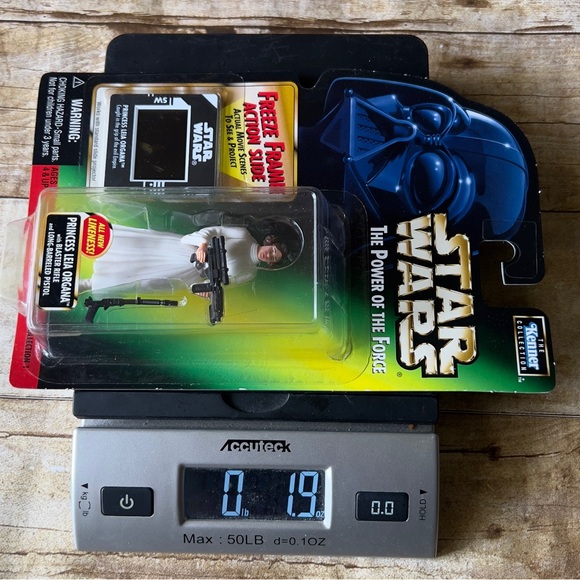 Star Wars Princess Leia Organa Action Figure - Picture 4 of 4